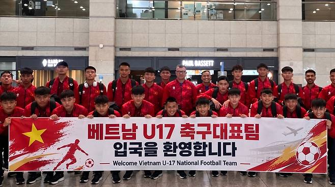 천안 코리아풋볼파크에서 전지훈련을 치르는 베트남 U-17 축구대표팀 선수들 [디제이매니지먼트 제공. 재판매 및 DB 금지]