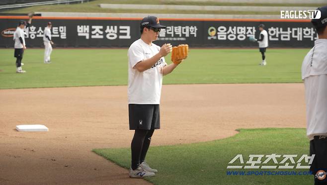 내야 수비를 소화하는 문현빈. 사진=이글스TV 캡쳐