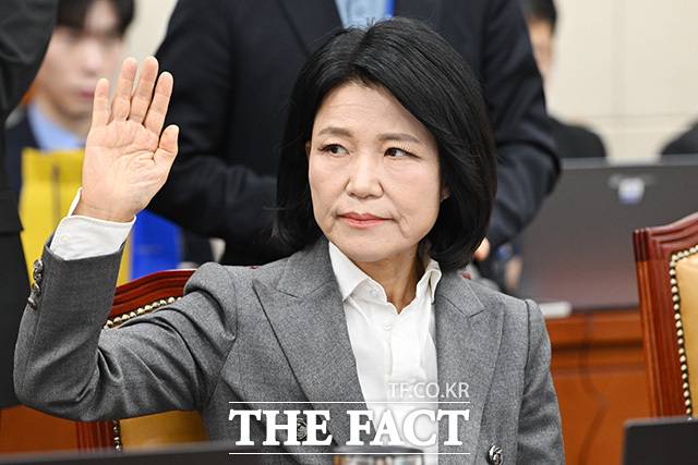 국민의힘 내 강경파들의 존재감이 커지고 있다. 사진은 이진숙 의원이 22일 오전 서울 여의도 국회에서 열린 과학기술정보방송통신위원회의 방송미디어통신위원회 등에 대한 종합감사에서 발언을 하는 모습./남용희 기자
