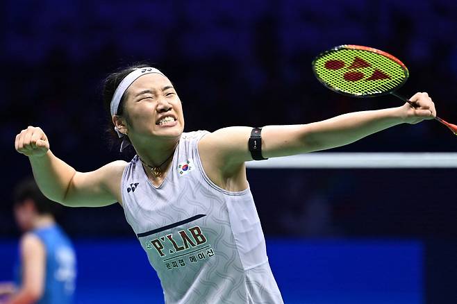 South Korea's An Se-young celebrates after winning against Japan's Akane Yamaguchi during their women's singles semi-final match at the 2026 China Masters badminton tournament in Shenzhen, southern China's Guangdong province on September 5, 2026. (Photo by CN-STR / AFP) / China OUT







<저작권자(c) 연합뉴스, 무단 전재-재배포, AI 학습 및 활용 금지>