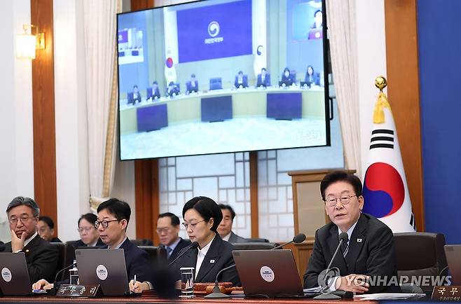 이재명 대통령, 국무회의 발언 (서울=연합뉴스) 신준희 기자 = 이재명 대통령이 27일 청와대에서 열린 국무회의에서 발언하고 있다. 2026.10.27 hama@yna.co.kr