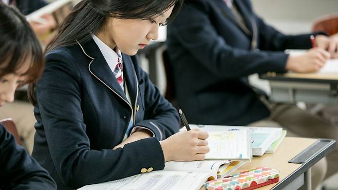 학교에서 보내는 시간은 학업뿐 아니라 성인기 건강과도 연결될 수 있다｜출처: 클립아트코리아