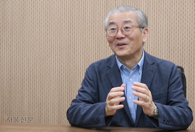 한미 관계 전문가인 김형진 전 국가안보실 제2차장이 지난 23일 서울신문 광화문 사옥에서 진행한 단독인터뷰에서 한미동맹의 현주소와 나아갈 방향 등에 대해 견해를 밝히고 있다. 안주영 전문기자
