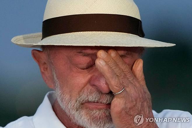 지난 25일 대선에서 플라비우 보우소나루를 누르고 당선된 현직 룰라 대통령   [AP=연합뉴스. 재판매 및 DB 금지]