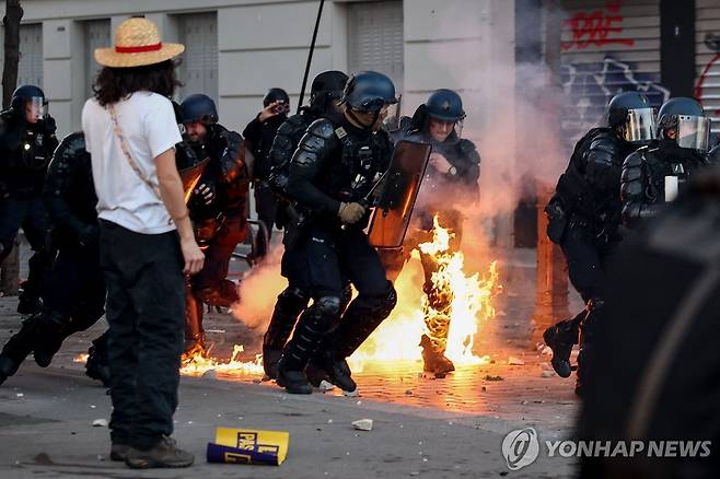 파리 시위 [AFP=연합뉴스 자료사진. 재판매 및 DB 금지]