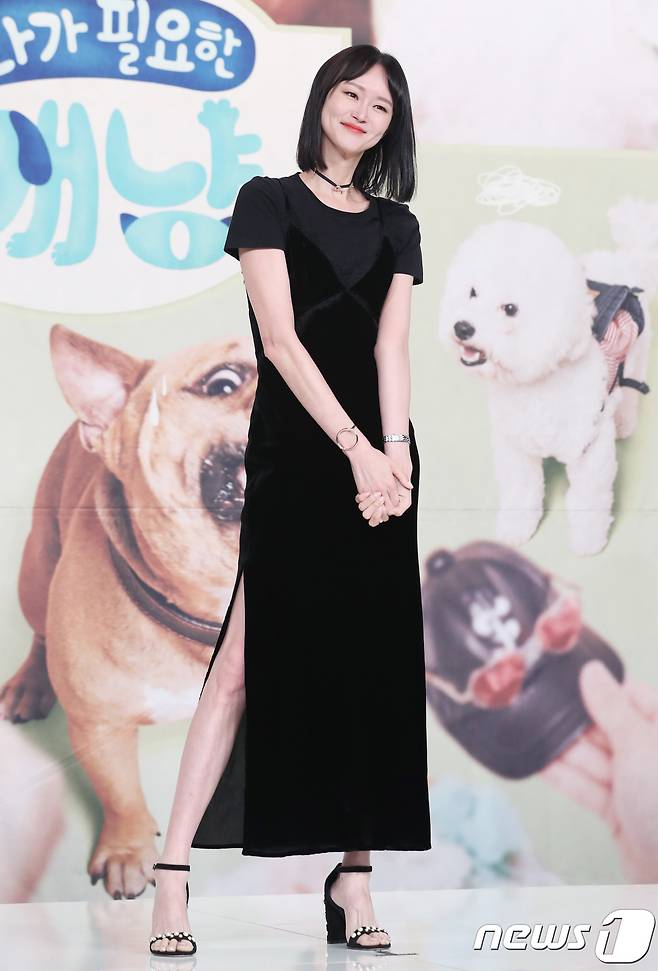 모델 이혜정이 12일 오후 서울 영등포 타임스퀘어에서 열린 tvN ‘대화가 필요한 개냥’ 제작발표회에 참석해 포즈를 취하고 있다. 2017.9.12./뉴스1 © News1 권현진 기자