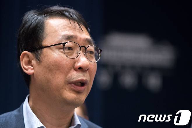 윤영찬 청와대 국민소통수석. 2017.9.15/뉴스1 © News1 성동훈 기자