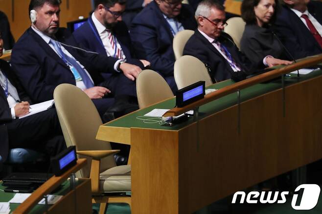 도널드 트럼프 미국 대통령의 유엔총회 기조연설 중 비어있는 북한 주유엔 대표단 자리. © AFP=뉴스1