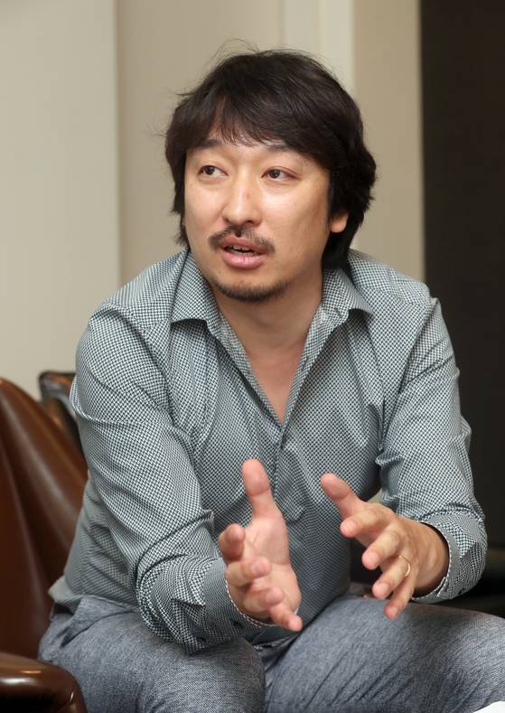 백희성 KEAB 건축디자인 대표. KEAB(킵)에게 건축이란 기억의 재구성, 이야기를 담는 그릇, 보이지 않는 것에 집중하는 것이다. 최정동 기자