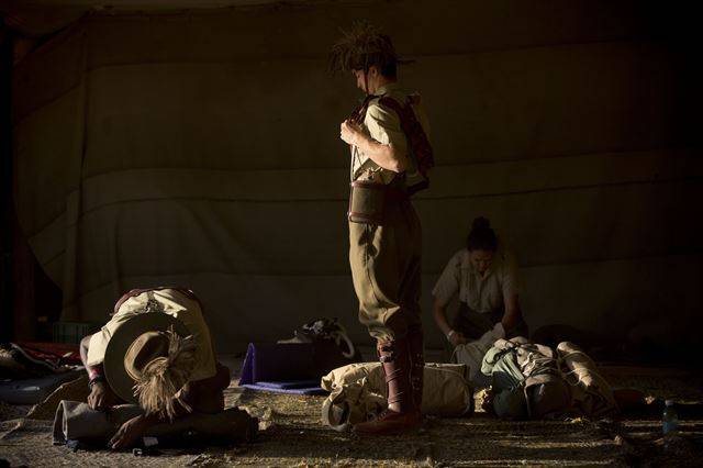 역사애호가와 기마부대의 후손들이 이스라엘 베르셰바에서 100년 전에 있었던 영국과 ANZAC기마부대가 오스만 투르크 군대에 승리한 전투를 기념하며 당시의 여정을 재현하고 있다. AP 연합뉴스