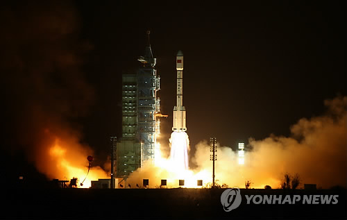 2011년 9월 중국 실험용 우주정거장 톈궁 1호 모듈을 실은 로켓이 발사되는 모습[EPA=연합뉴스]