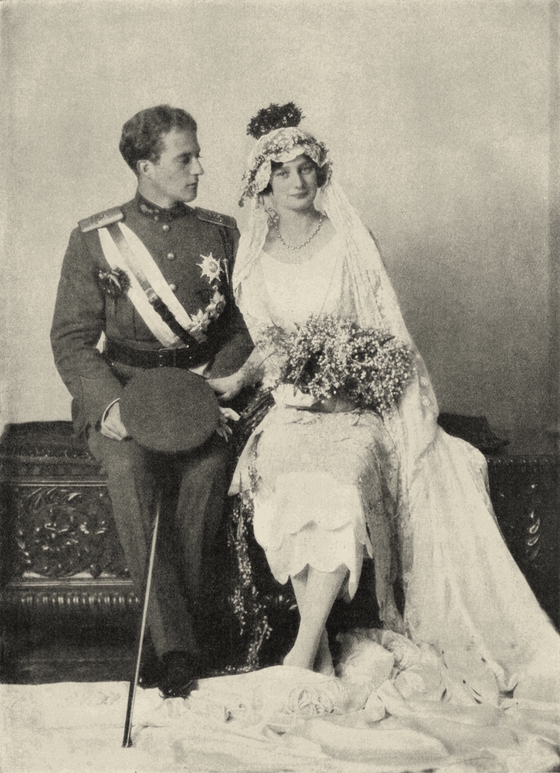 벨기에의 4번째 왕인 레오폴드 3세와 스웨덴 아스트리드 공주의 결혼사진. [위키피디아]