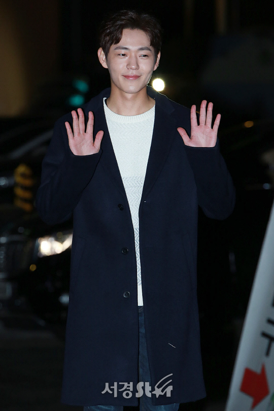 배우 신재하가 19일 오후 서울 영등포구 한 음식점에서 열린 tvn 수목드라마 ‘슬기로운 감빵생활’ 종방연에 참석하고 있다.