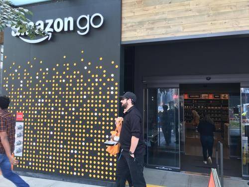 (시애틀=연합뉴스) 김현재 특파원 = 미래의 마트로 불리는 아마존 고.
