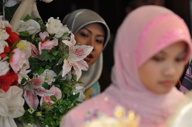 브루나이는 국교 이슬람교의 교리에 따라 여성에게 히잡을 항상 착용하도록 하고 있다. 플리커 제공