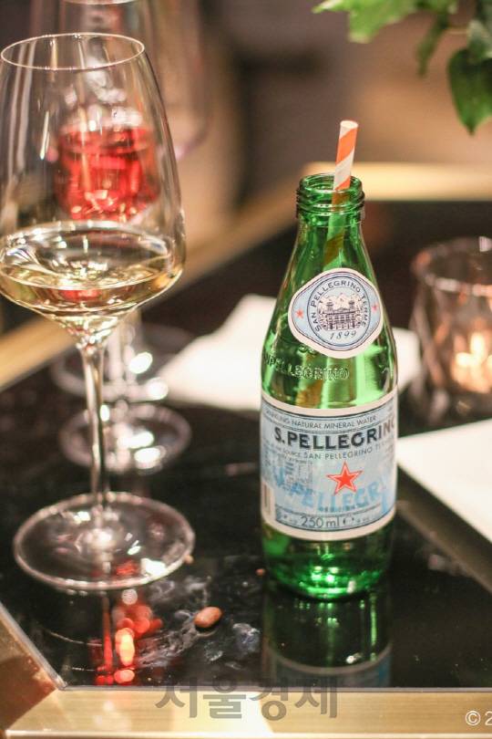 ‘미쉐린 가이드 2018 서울’ 공식 파트너사인 스파클링 워터 산펠레그리노.