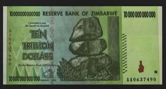 이그노벨상 상금인 10조 달러. 한 사람에게 전부 지급한다. 다만, 돈의 가치가 거의 없는 짐바브웨 달러여서 아쉽다. [사진출처=유튜브 화면캡처]
