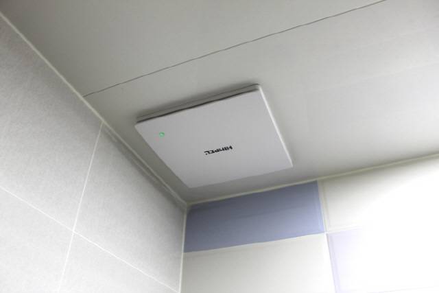 오피스텔 주민들이 역류 방지 전동 뎀퍼를 공동 구매해 설치하는 사례가 늘고있다. /힘펠 홈페이지 캡처