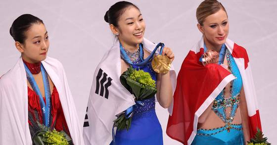 2010년 밴쿠버 올림픽에서 한국의 김연아에게 밀려 은메달을 딴 것에 대해 ’그때는 어렸고, 경기결과에 대한 마음도 굉장히 강했다. 그래서 2위에 이해할 수 없었다“고 말했다. 밴쿠버=임현동 기자