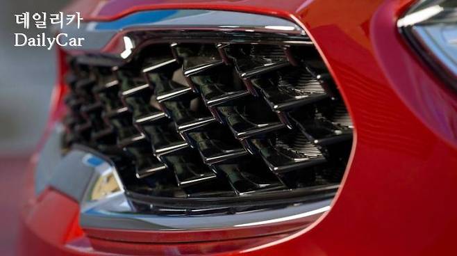 K3 (그릴의 디테일은 개성적)