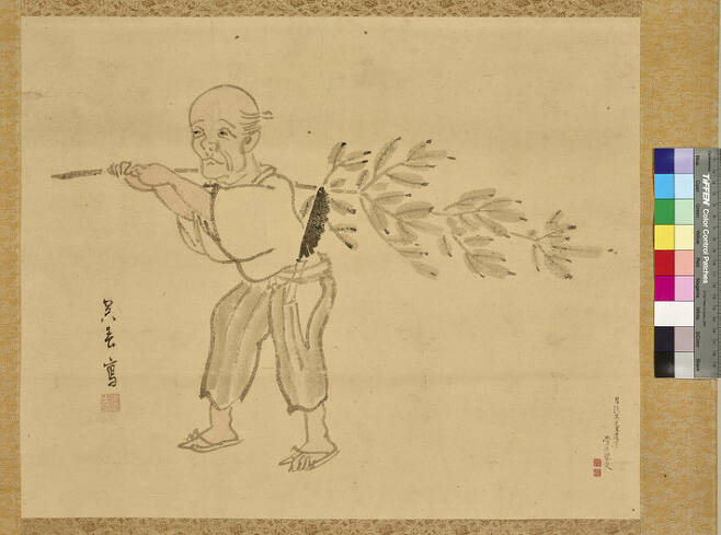 18세기 사생화풍으로 유명했던 교토의 작가 마쓰무라 고이 그린 <고마쓰비키도>. 장수를 빌며 땅에서 뽑아낸 어린 소나무를 들고 있는 노인의 모습을 무상함과 해학이 느껴지게 묘사했다. 호림박물관 제공