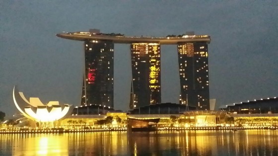 싱가포르 시내 중심가의 마리나베이 복합리조트 전경