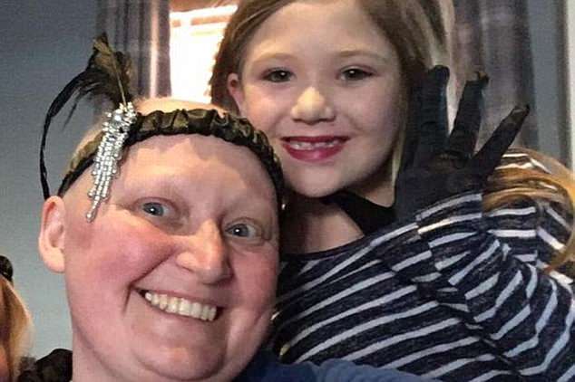 2년 동안 딸과 가장 많은 시간을 보내려 노력한 엄마 비키.