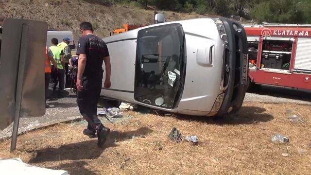 터키 남서부 안탈리아주(州) 케메르에서 3일(현지시간) 오후 2시30분께 한국인 8명을 태운 차량이 교차로에서 승용차와 충돌했다. 연합뉴스