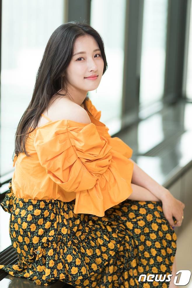배우 손지현이 14일 서울 종로구 뉴스1에서 인터뷰에 앞서 포즈를 취하고 있다. 2018.5.14/뉴스1 © News1 유승관 기자