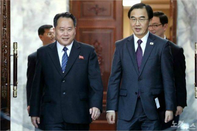 조명균 통일부 장관과 리선권 조국평화통일위원회(조평통) 위원장 (사진=자료사진)