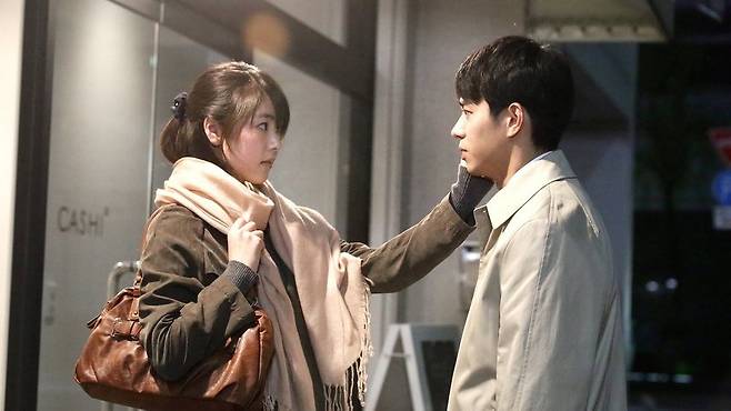 영화 <아사코 1&2>의 한 장면. ⓒBH엔터테인먼트