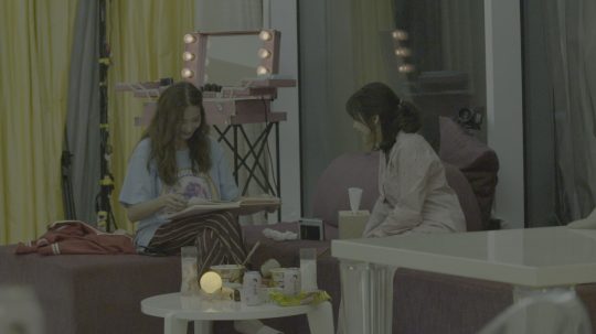 배우 한채영(왼쪽)과 그룹 레드벨벳 예리 / 사진제공=JTBC4