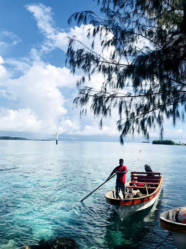 솔로몬 리조트 앞 바다.