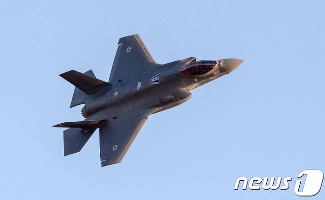 2017년 6월 이스라엘 남부 하체림 공군기지에서 열린 에어쇼의 F-35전투기 © AFP=뉴스1