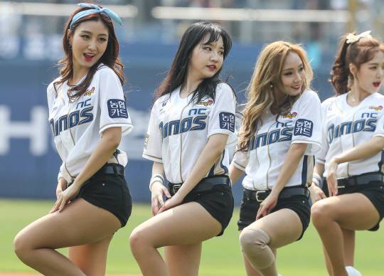 윤요안나.(가장 왼쪽) 사진제공=NC 다이노스