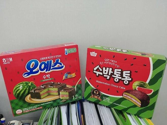 김종국 에스에프시바이오 회장이 페이스북에 올린 해태제과의 ‘오예스 수박’과 에스에프시바이오의 ‘수박통통’ 포장 박스.