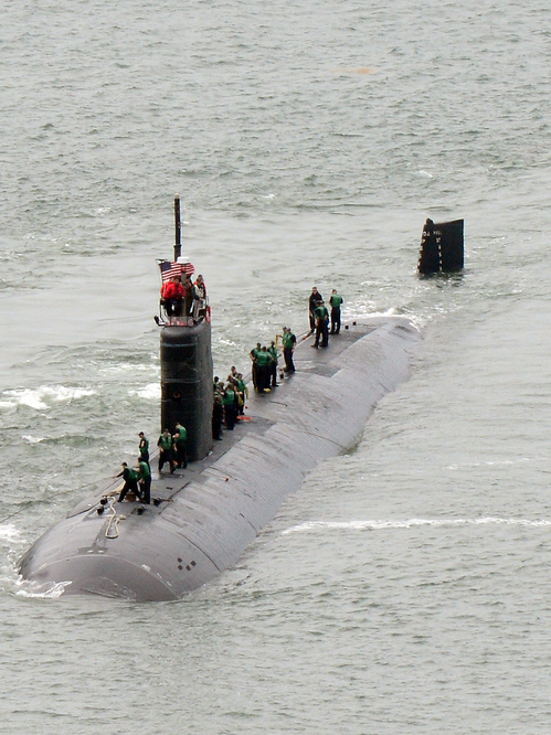 【서울=뉴시스】 부산항에 입항한 미국 해군 로스앤젤레스급 핵추진 잠수함 '샤이엔함' (뉴시스DB)