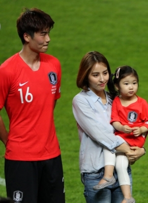 배우 한혜진-축구선수 기성용 가족