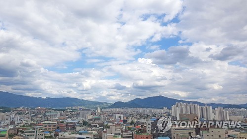 구름 펼쳐진 하늘 [연합뉴스 자료사진]
