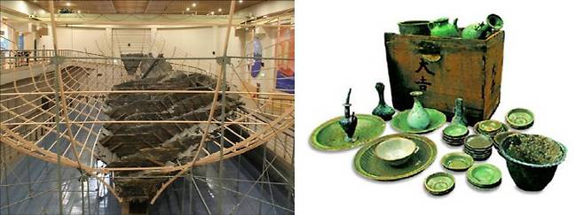 복원된 신안선 모습(왼쪽)과 발굴된 유물들(오른쪽). ｜경향신문 자료사진
