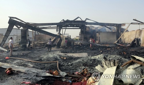 27일 사우디군이 폭격한 예멘 호데이다[AFP=연합뉴스자료사진]