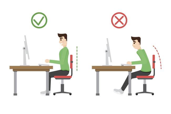 거북목 예방을 위해선 바른 자세를 갖는 것이 가장 중요하다.