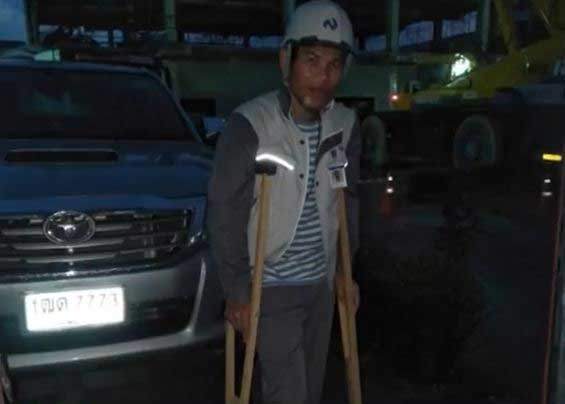 숨진 남성은 축구를 하다 다리에 골절상을 입은 상태였다.