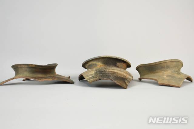 짧은목항아리 토기