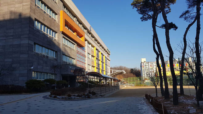 기자가 방문했던 서울 신은초등학교 전경