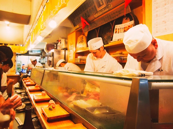 승현이 일본 여행 중 방문한 초밥가게.