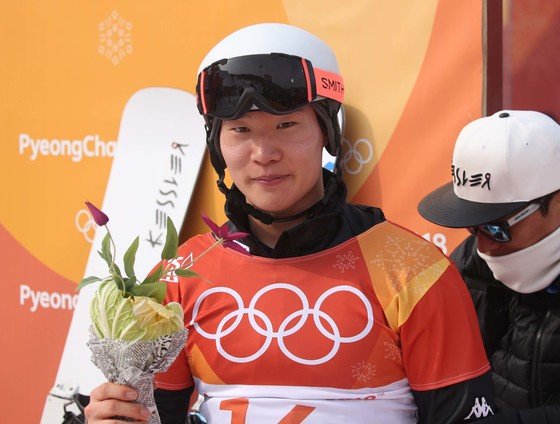 지난해 2월 평창올림픽 스노보드에서 은메달을 딴 이상호. [중앙포토]