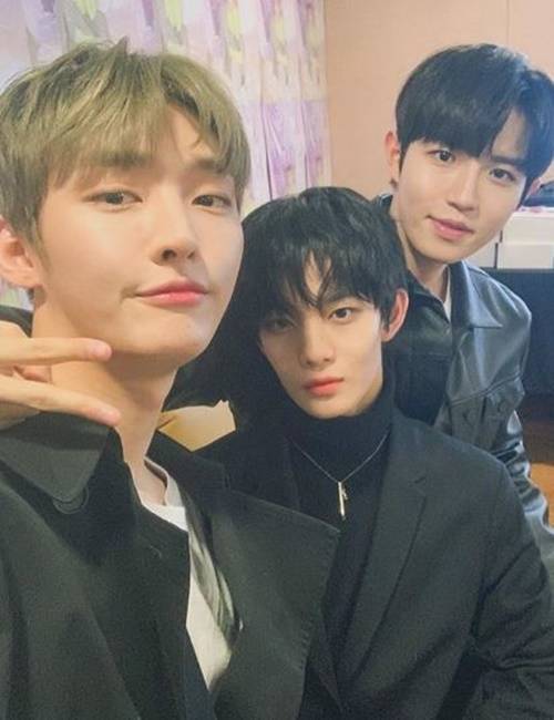 윤지성·배진영·김재환 사진=윤지성 공식 인스타그램