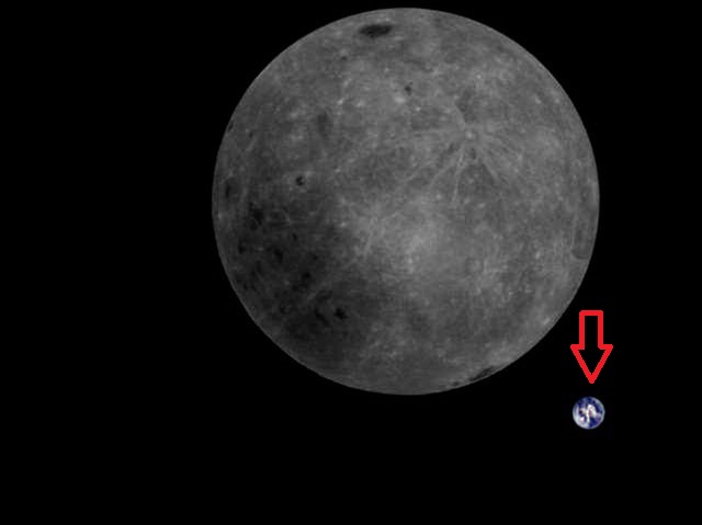 ‘까꿍’ 하는 지구. 중국의 달 궤도 위성 룽장-2가 달의 뒷면에서 찍은 이 사진은 색보정을 거친 것이다. 푸른색 구슬 같은 지구가 마치 까꿍하는 것처럼 보인다. 2019년 2월 4일 촬영.(출처:MingChuan Wei/Harbin Institute of Technology/CAMRAS/DK5LA