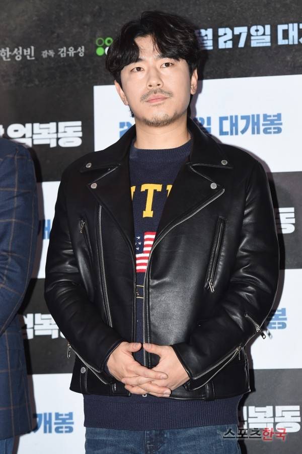 영화 '자전차왕 엄복동' VIP 시사회 포토월 행사에 참석한 이시언. 사진=조은정 기자 new@hankooki.com